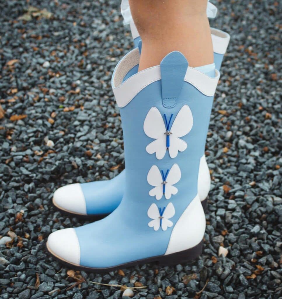 what cowgirl boots are in style